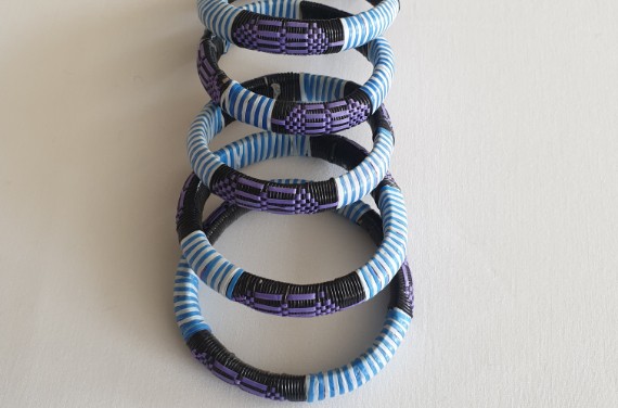 Bracelets africains recyclés en plastique