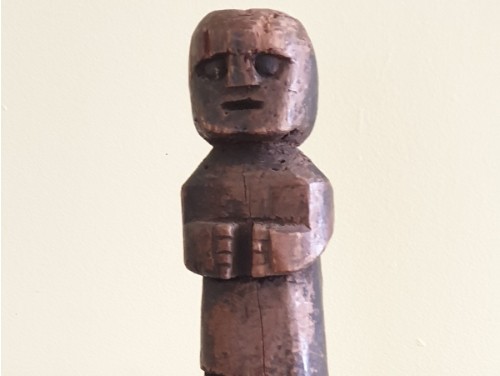 Figurine en bois ancien